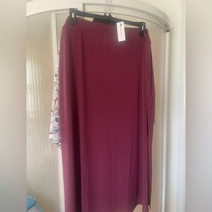 NWT- Lane Bryant skirt. Pockets& Side Slit  18/20